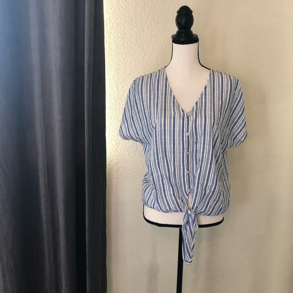 Universal Threads NWT Small Top